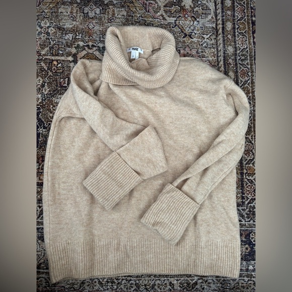 PAIGE Raundi | One Shoulder Sweater - Picture 9 of 11